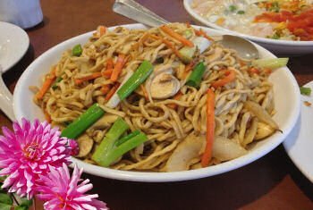 CHOW MEIN IN SOY SAUCE